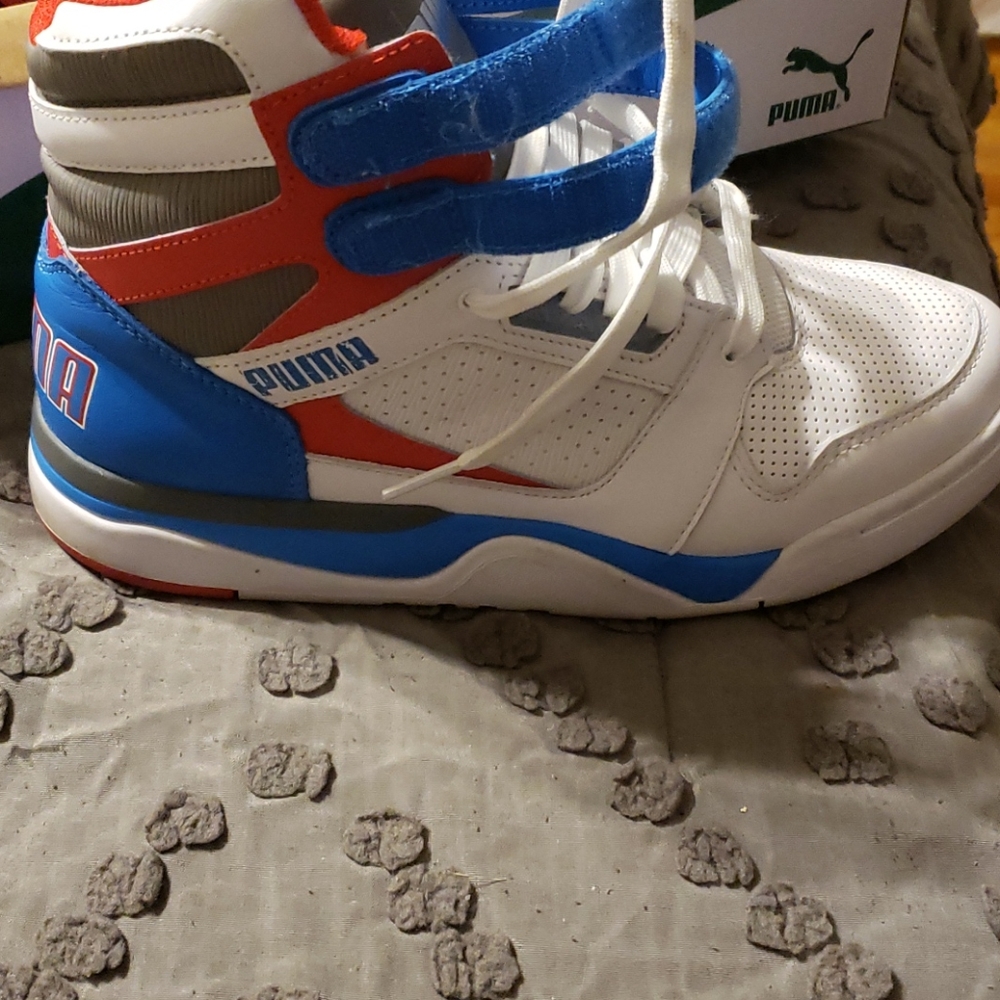 PUMA SNEAKERS